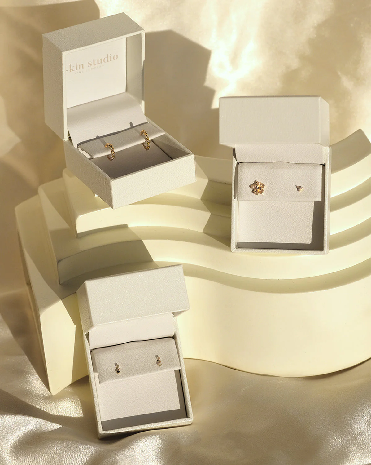 14K Solid Gold Lisa Tiny Onyx Stud - Image 9