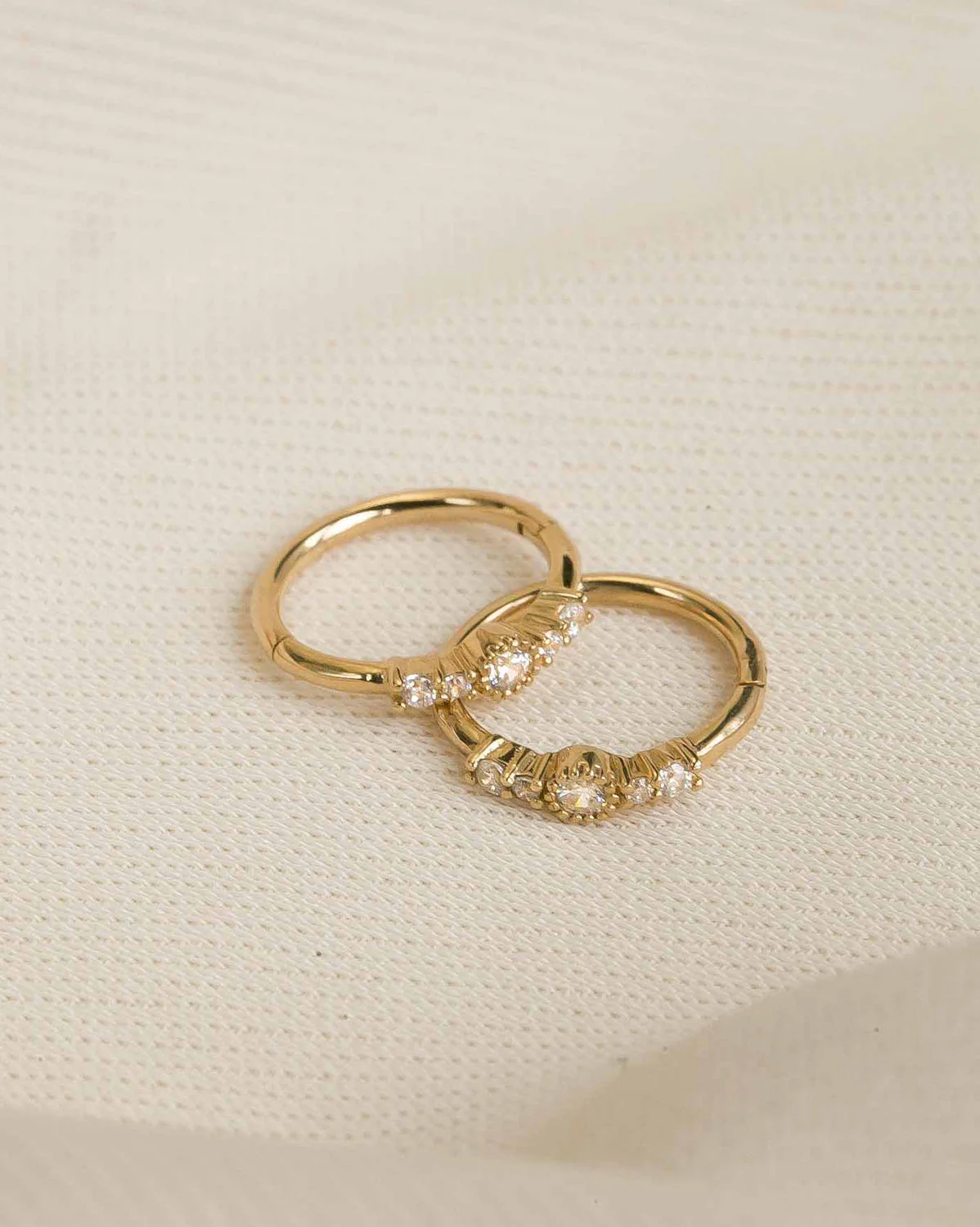 14K Solid Gold Siria Single Hoop - Image 4