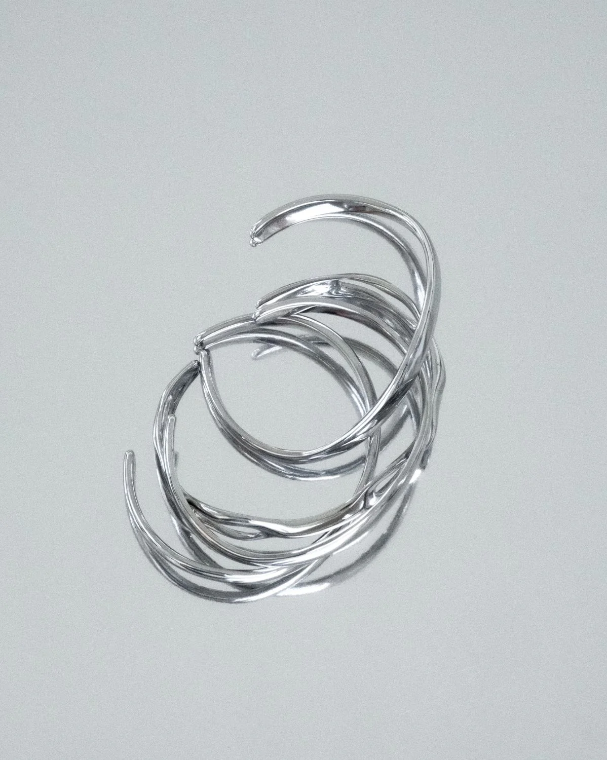 Aria Fluid Cuff - Image 3