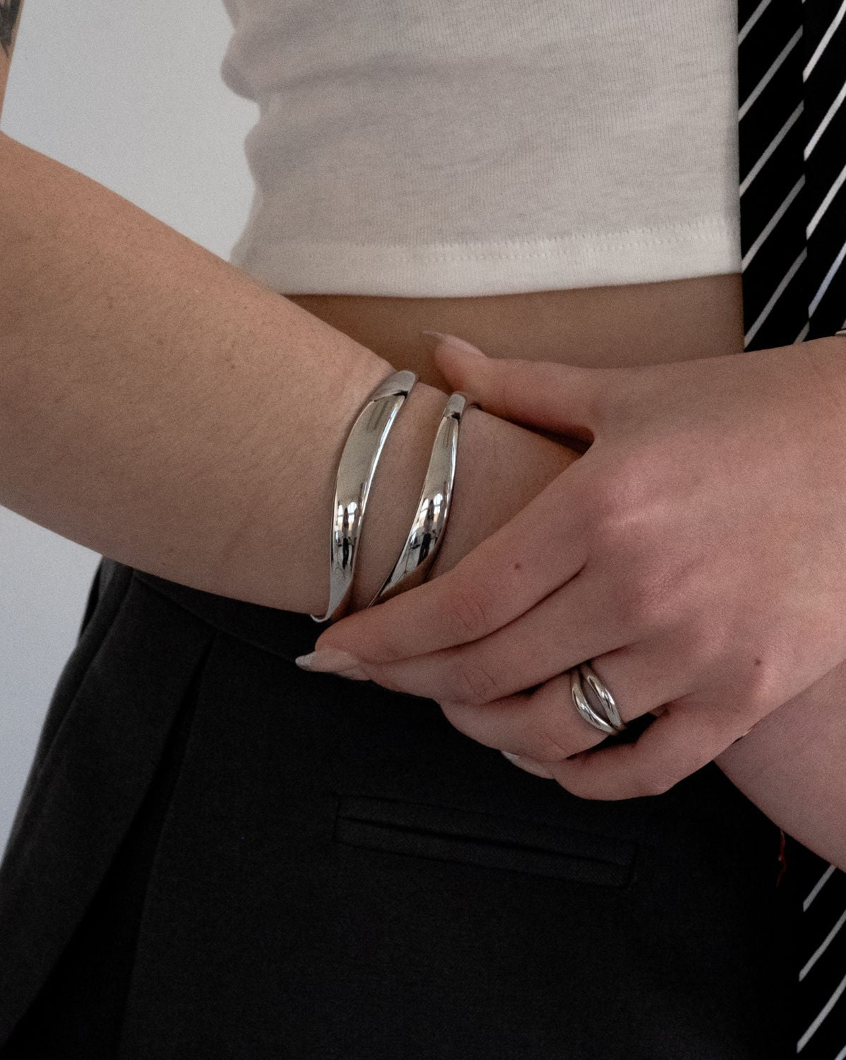 Aria Fluid Cuff - Image 5