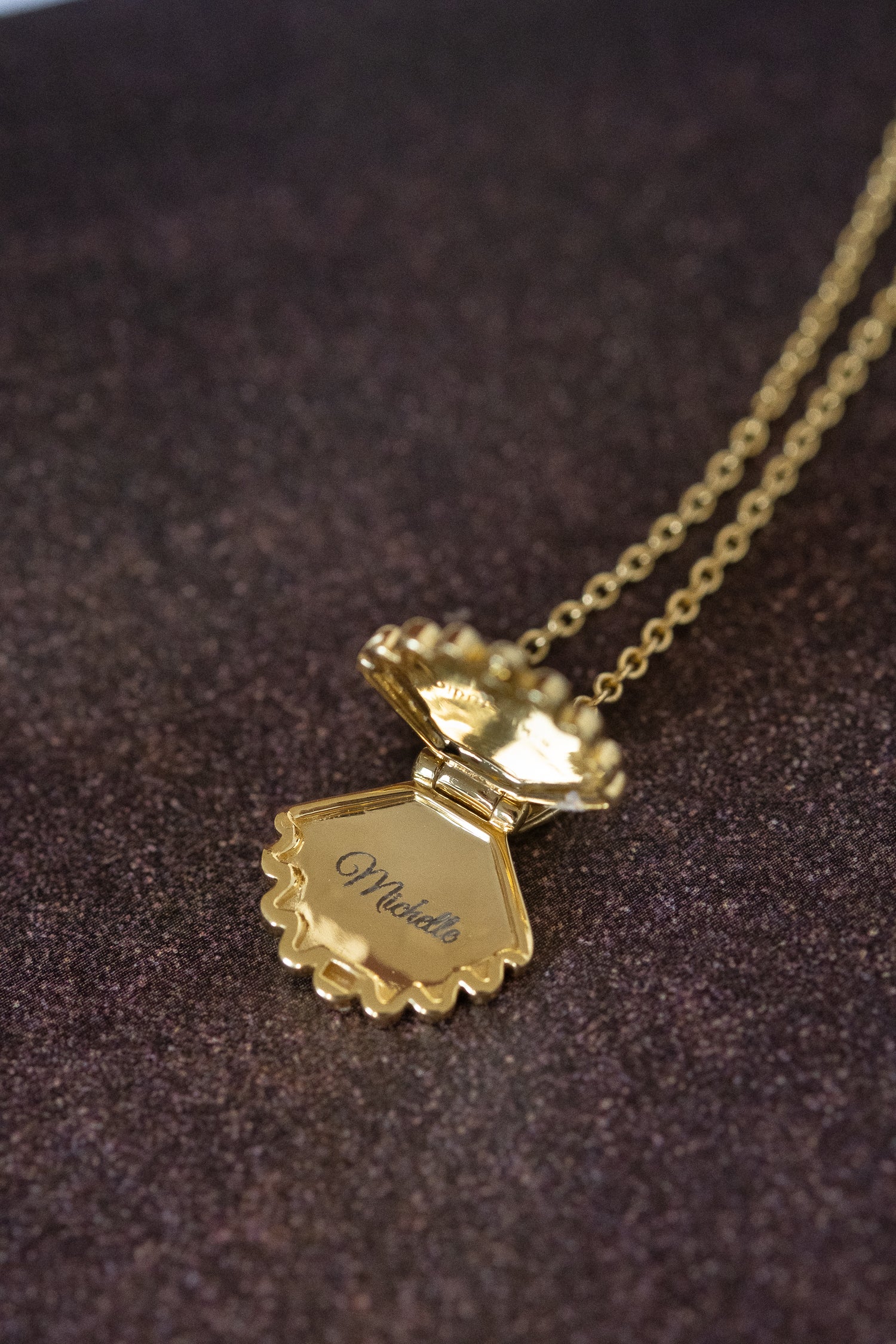 Ariel Shell Engravable Locket Necklace - Image 3