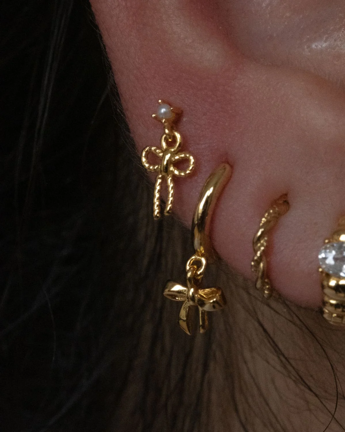 Ava Bow Earrings Set - Image 3