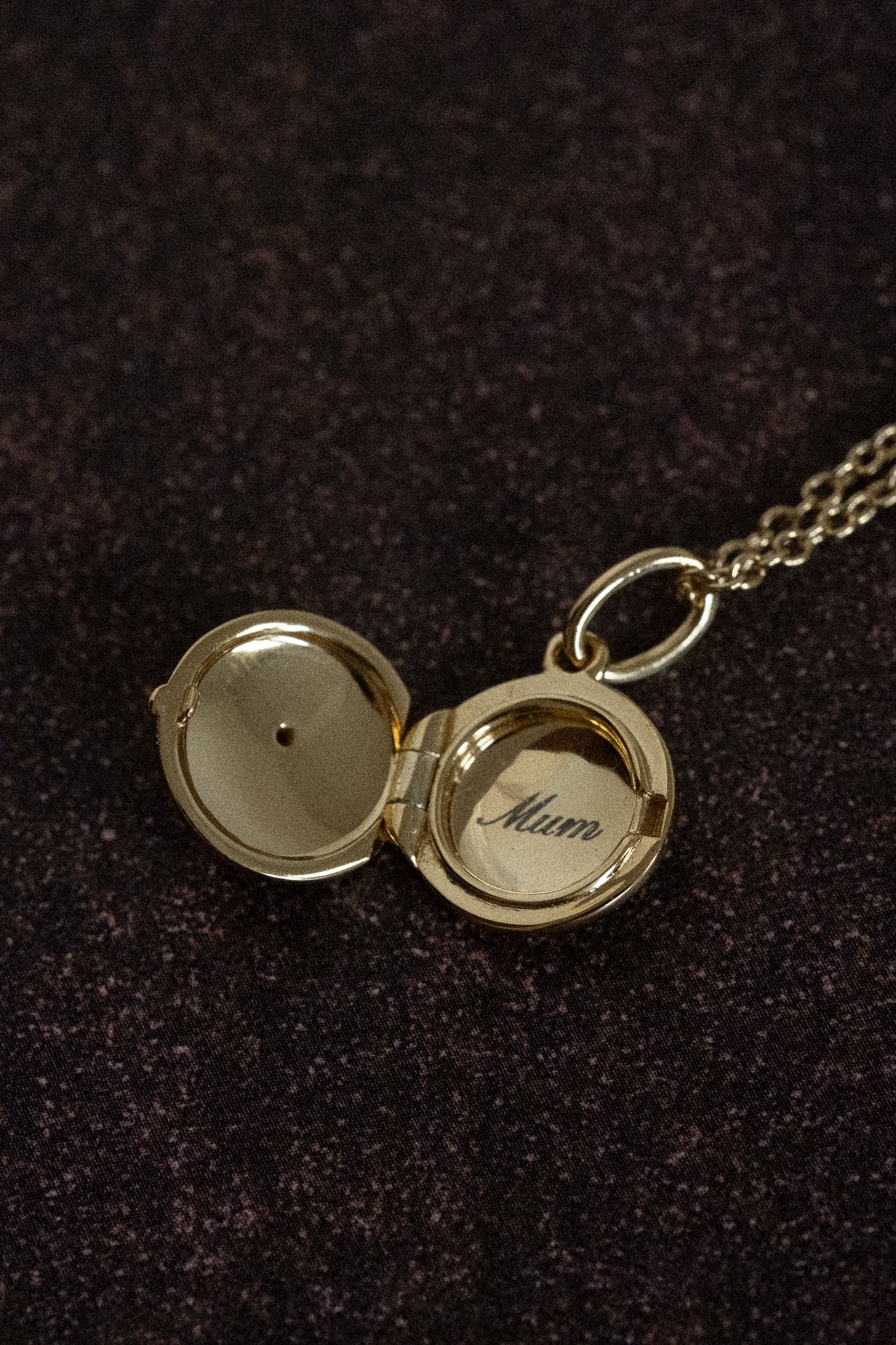 Carla Bow Engravable Locket Pendant - 9k Solid Gold - Image 4