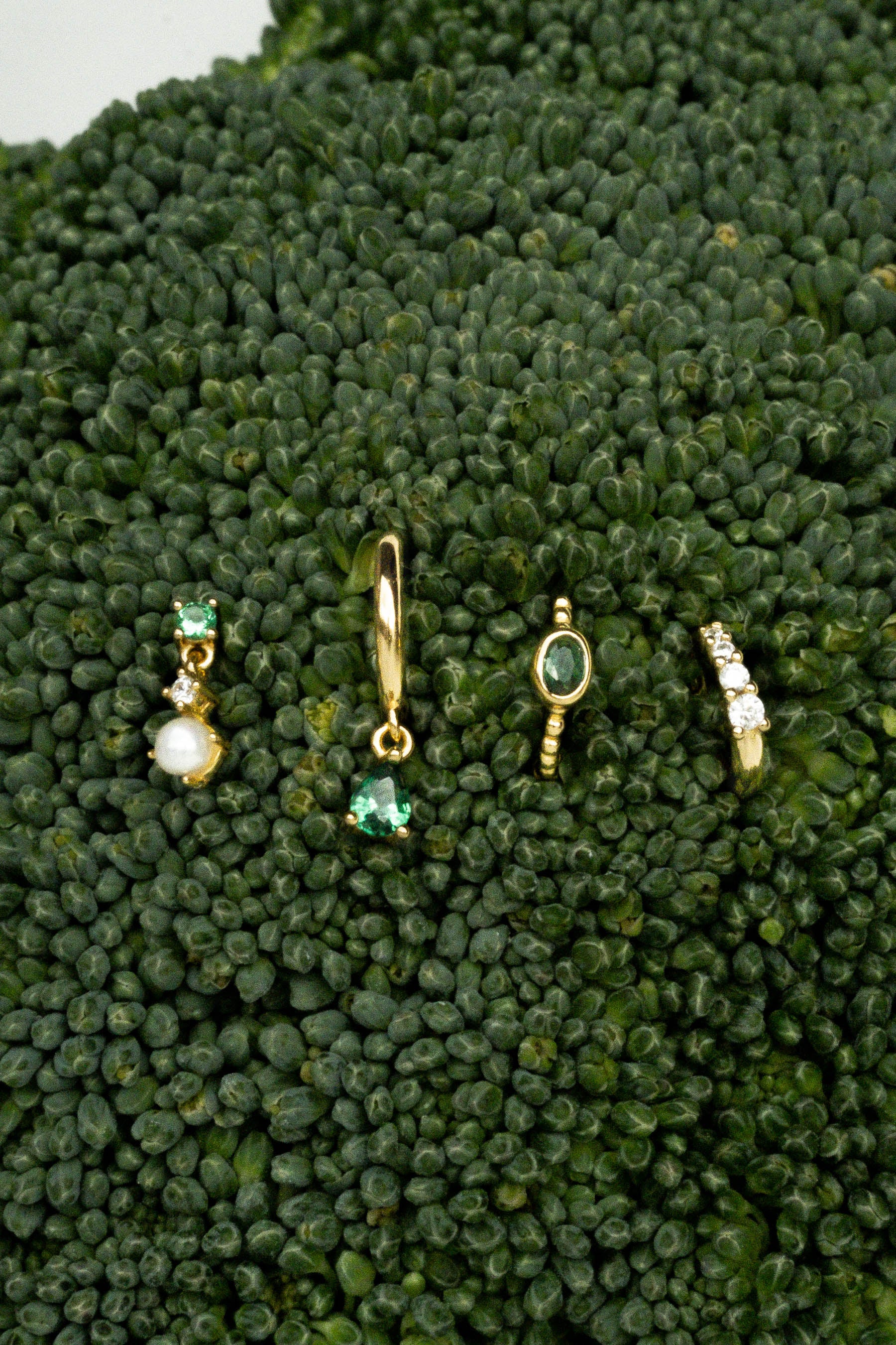 Clio Emerald Earrings Set - Image 3