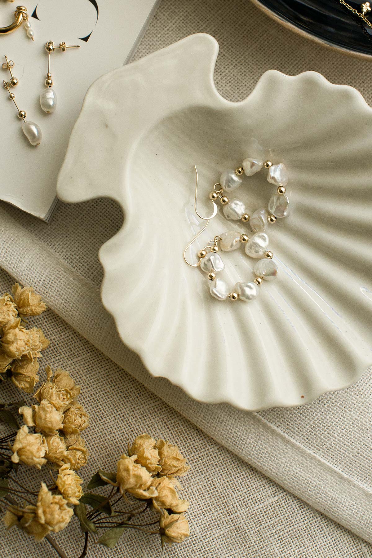 Daisy Pearl Earrings - Image 5