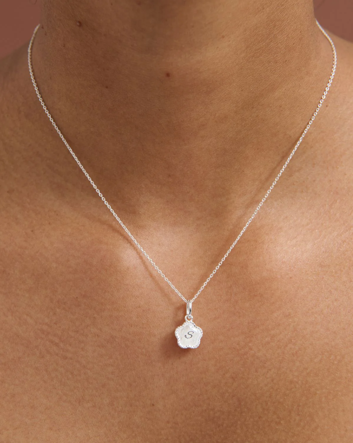 Flower Engraved Initial Necklace - Sterling Silver - Image 4