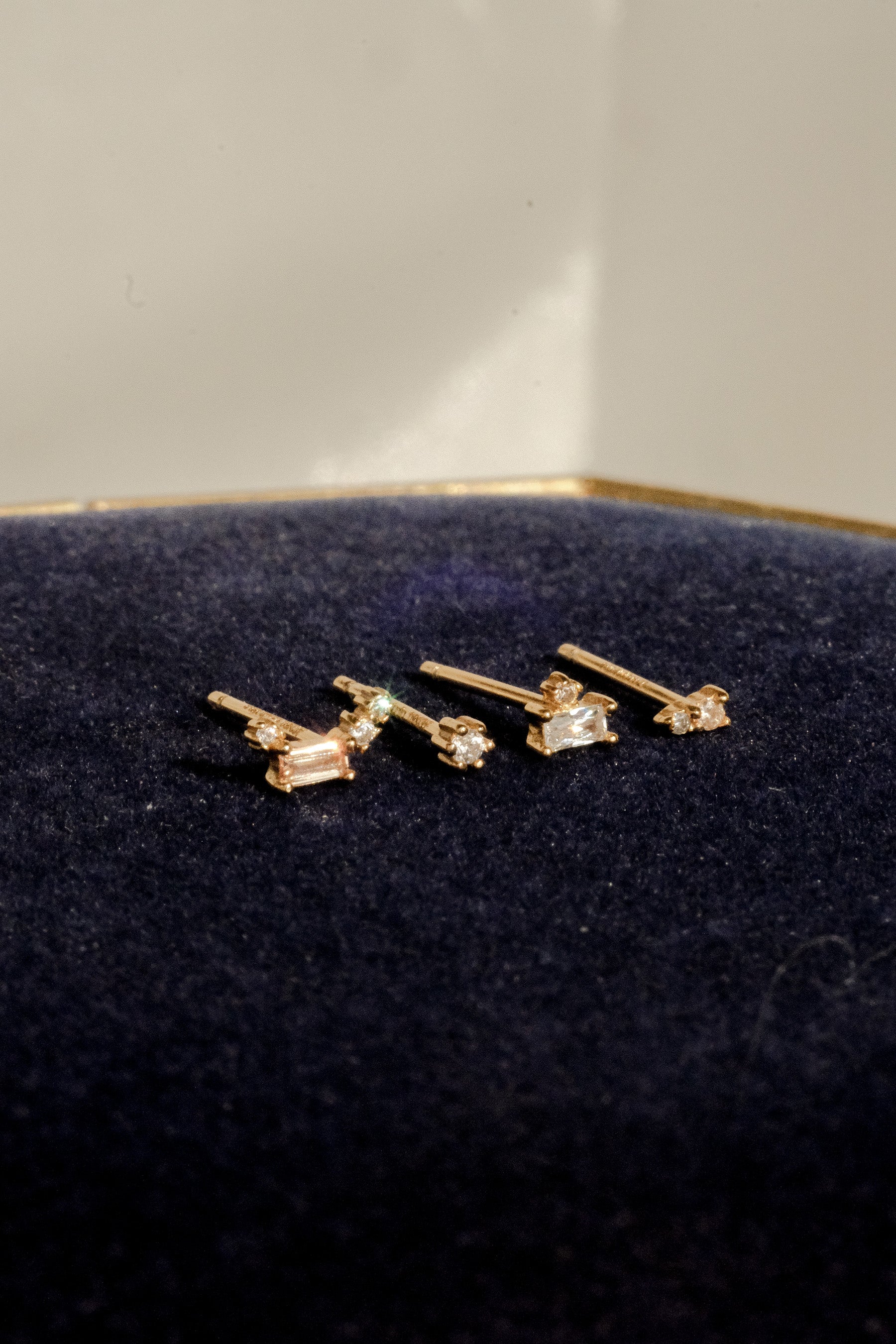 Gatsby Topaz Crystal Earrings Set - Image 4
