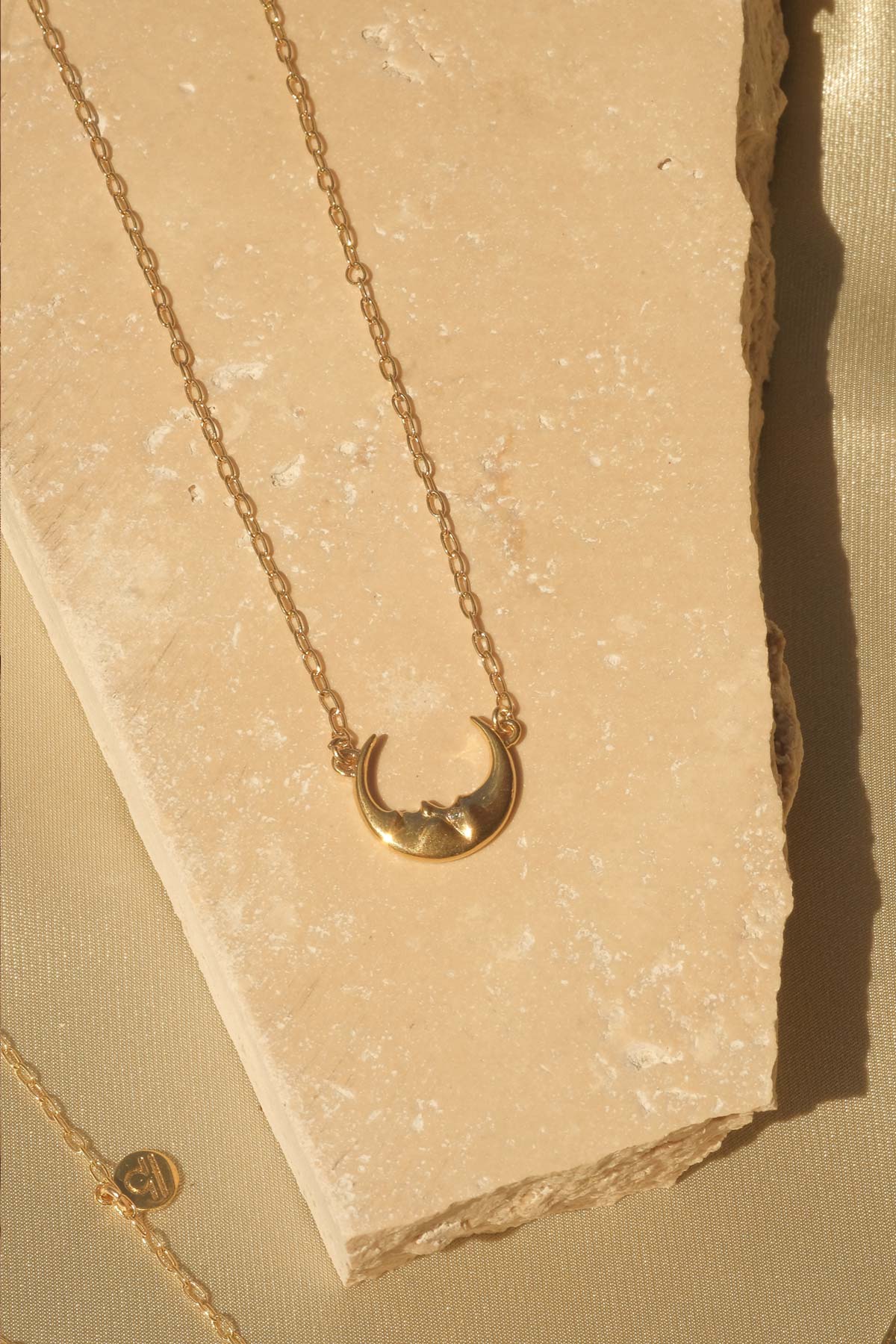 La Luna Pendant Necklace - Image 3