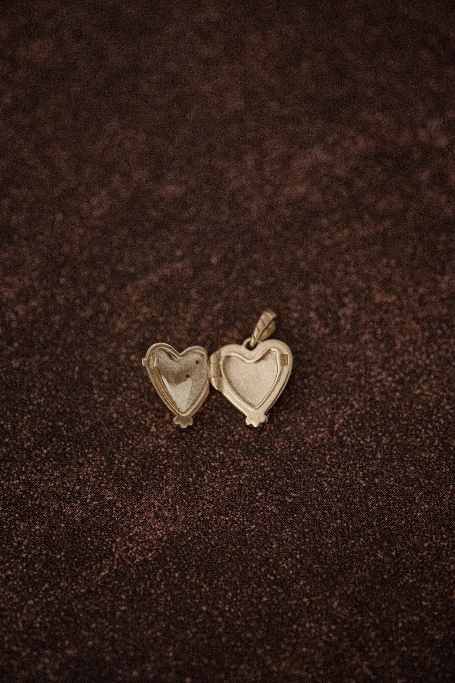 Love Heart Engravable Locket Pendant - 9k Solid Gold - Image 5
