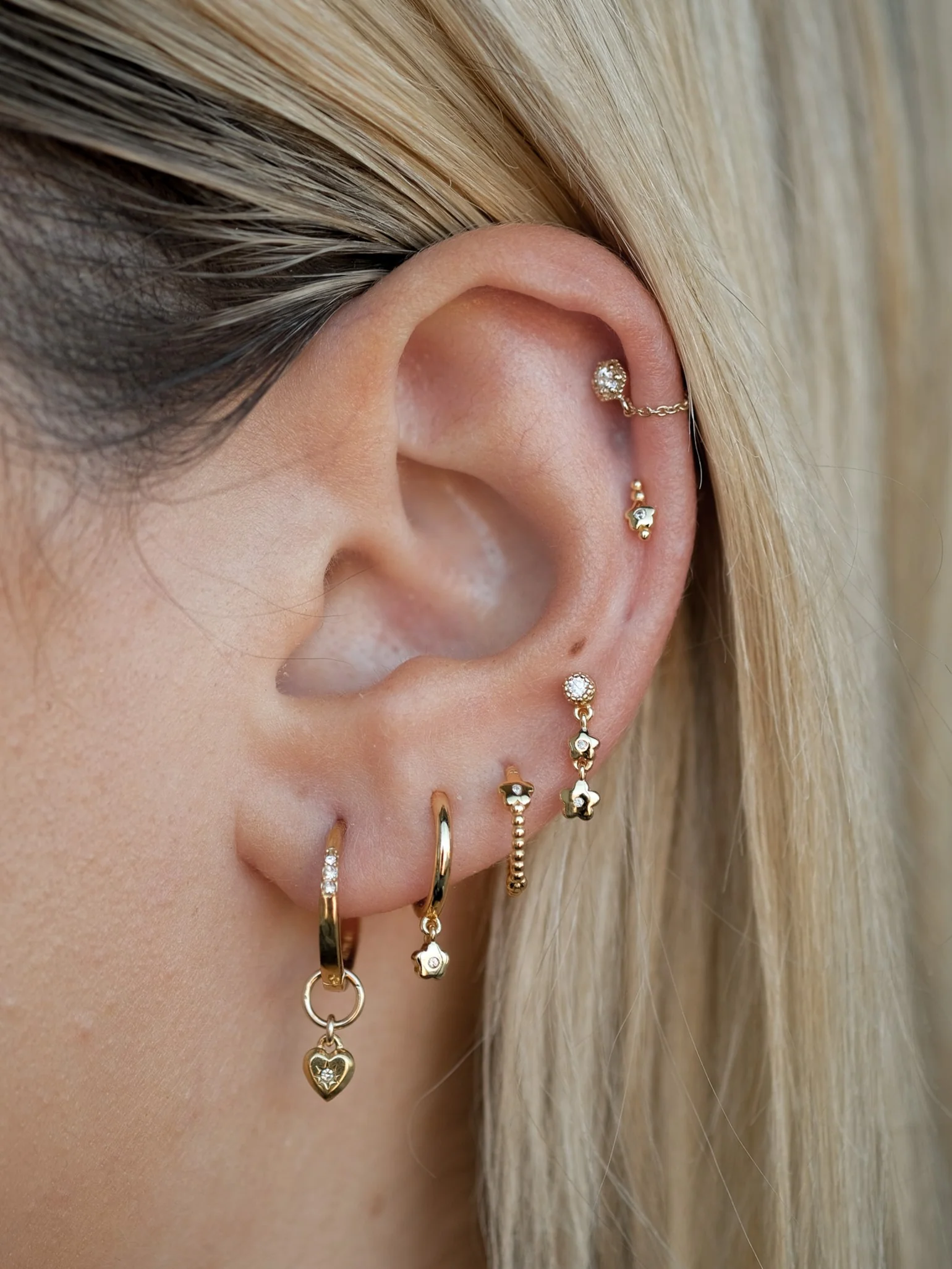 Lucille Flower Earrings Set - Image 4