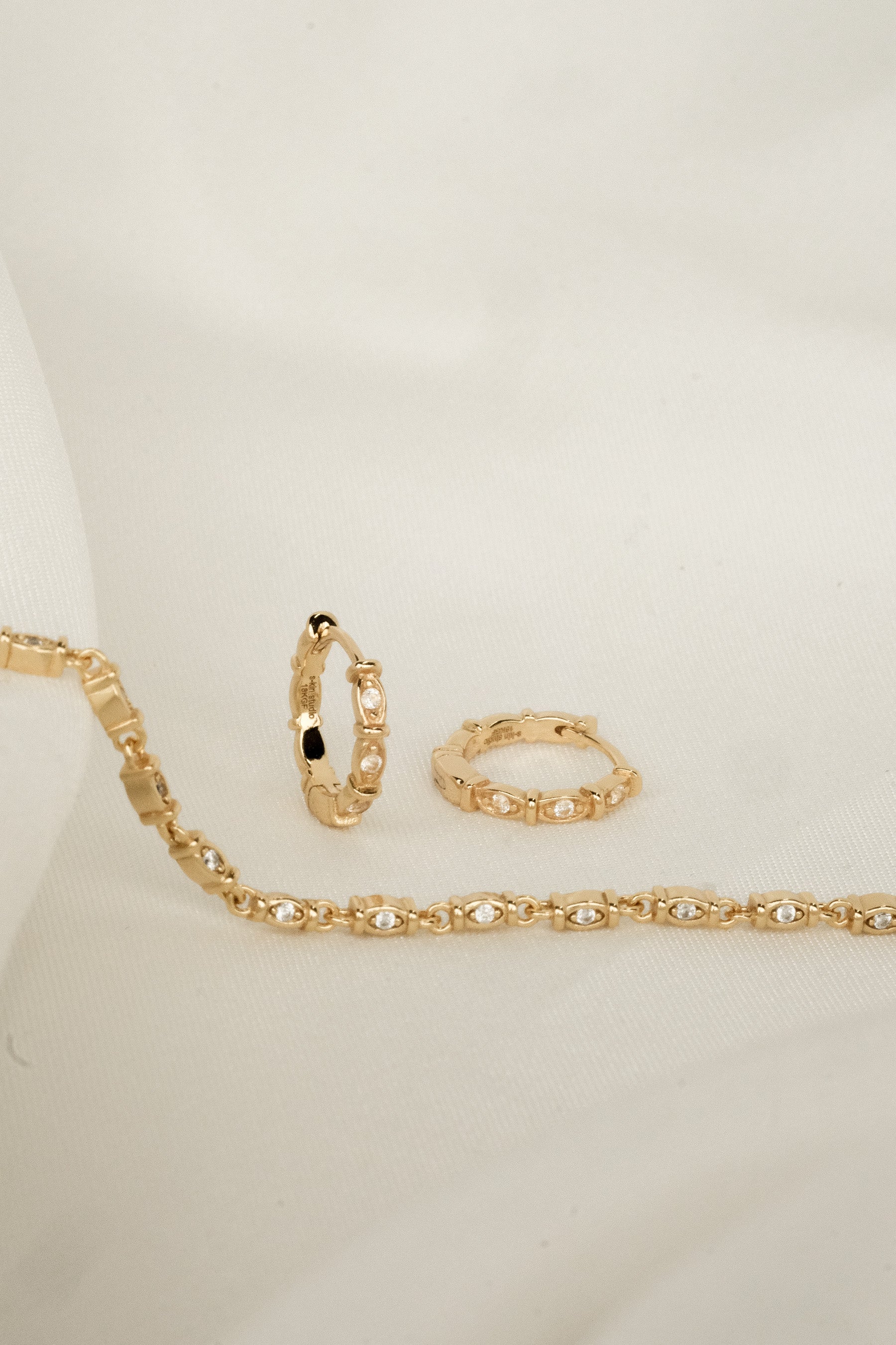 Madame Blanche Choker - Image 14