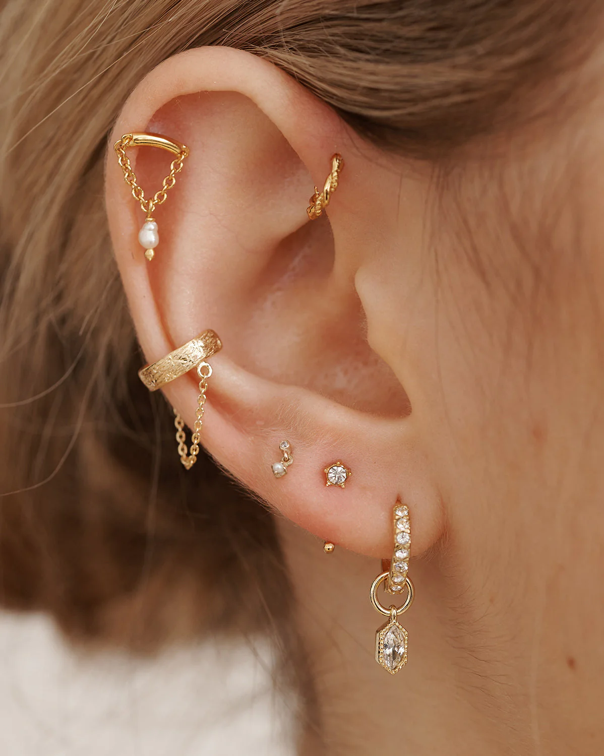 Madonna Tiny Pearl Stud - Image 2