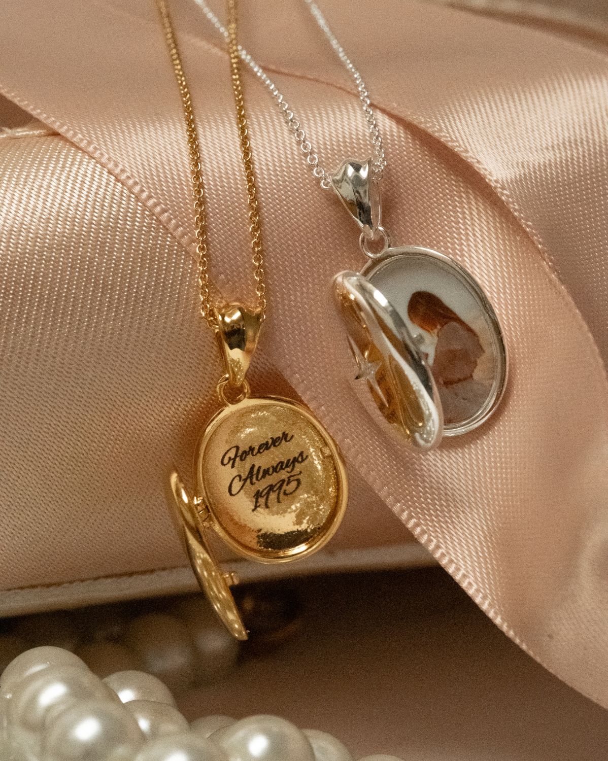 Maeve Oval Engravable Locket Necklace - Image 4