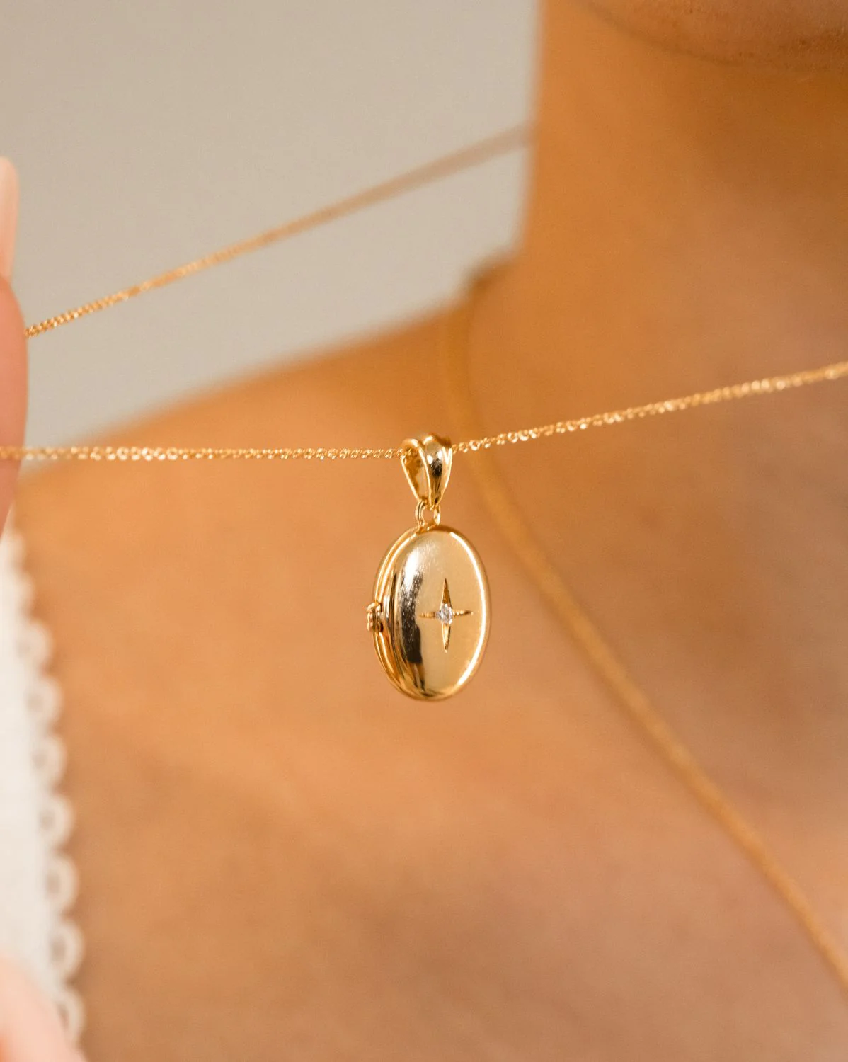 Maeve Oval Engravable Locket Necklace - Image 5
