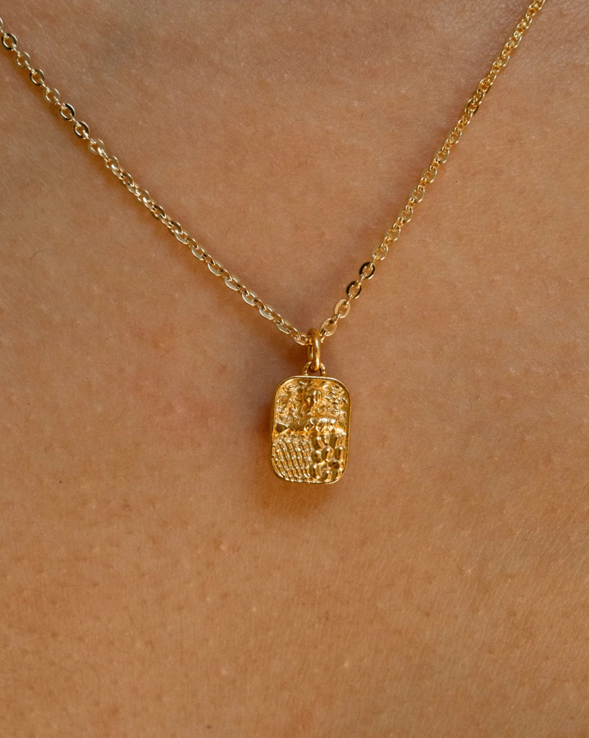 Solid Gold Mei’s Bento Box Pendant - Image 3