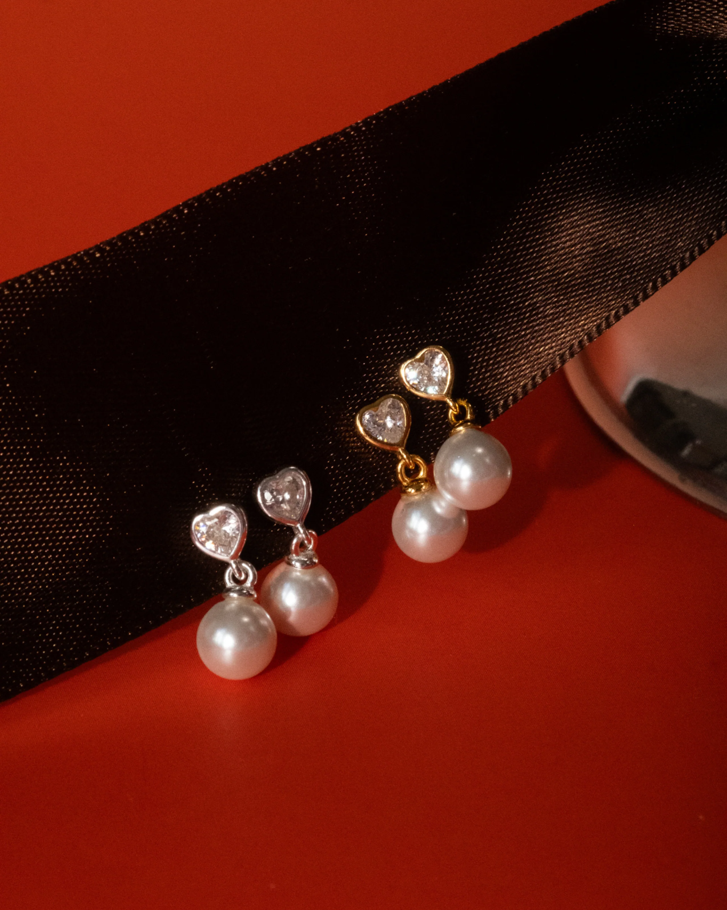 Motunui Heart Pearl Drop Studs - Image 4