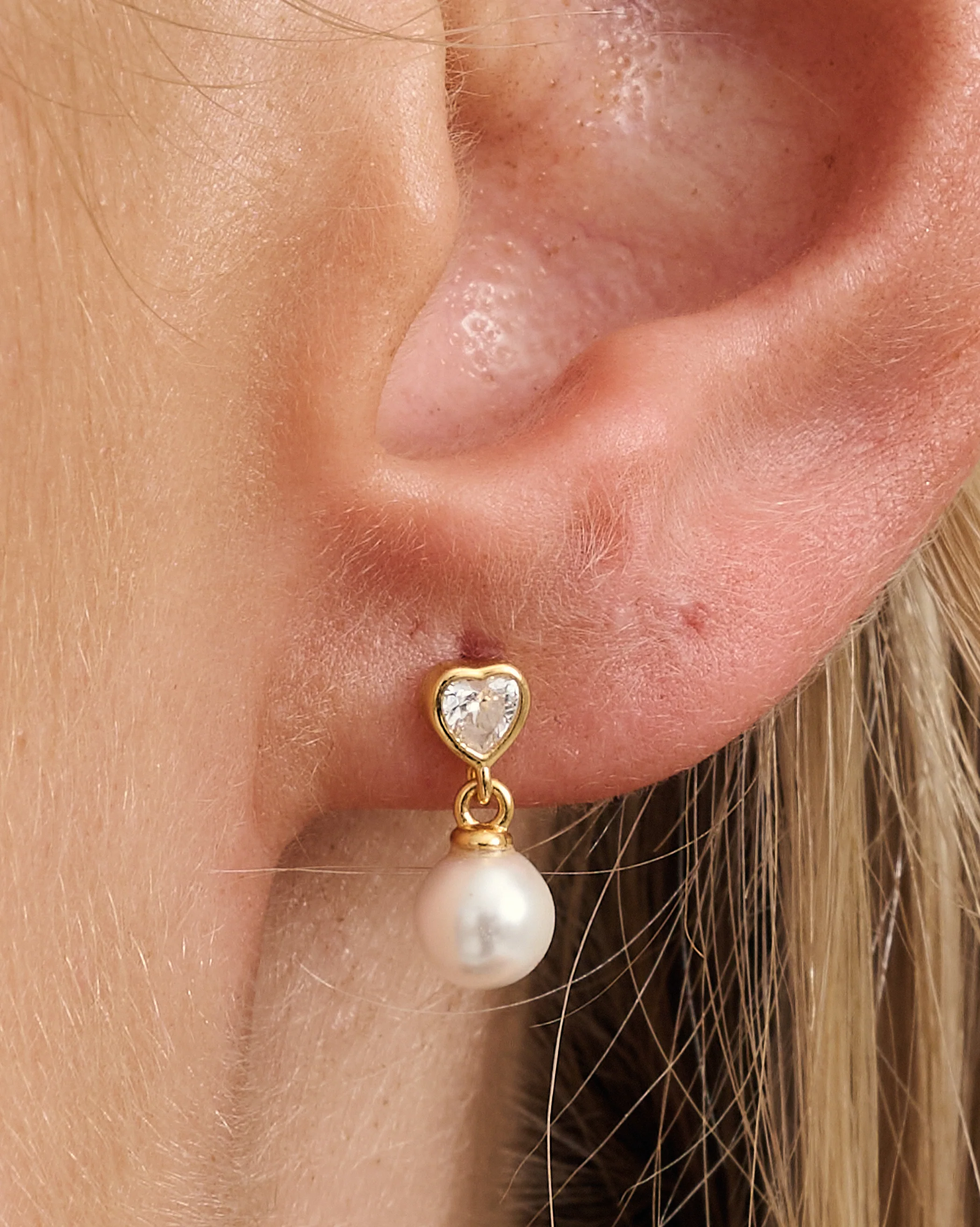 Motunui Heart Pearl Drop Studs - 9K Solid Gold - Image 2