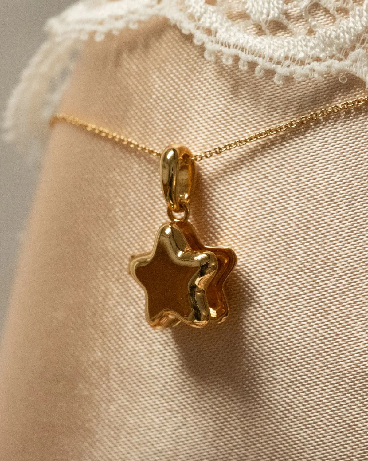 Polly’s Star Engravable Locket Necklace - Image 4