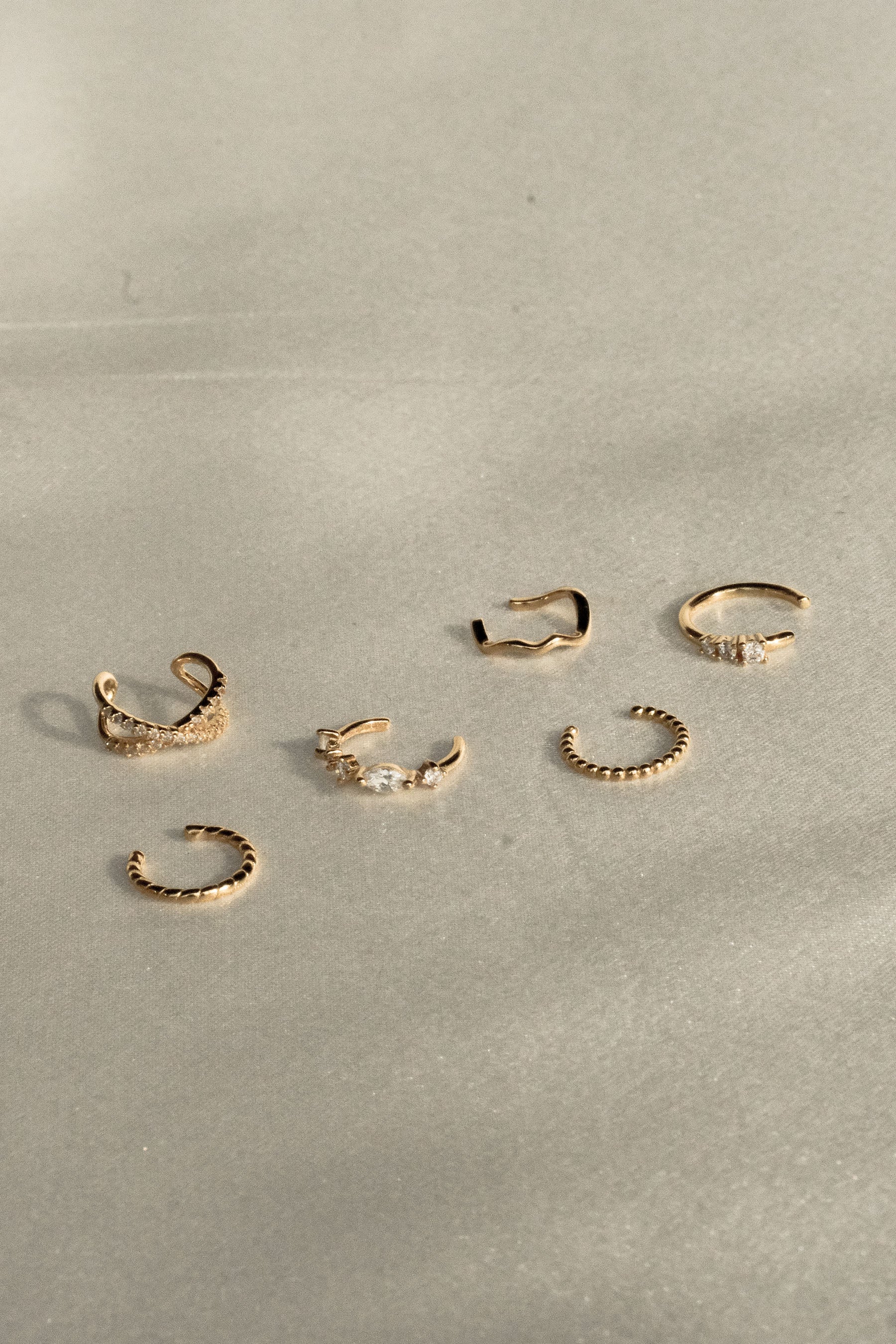 Ruth Minimal Ear Cuffs Set - Image 10