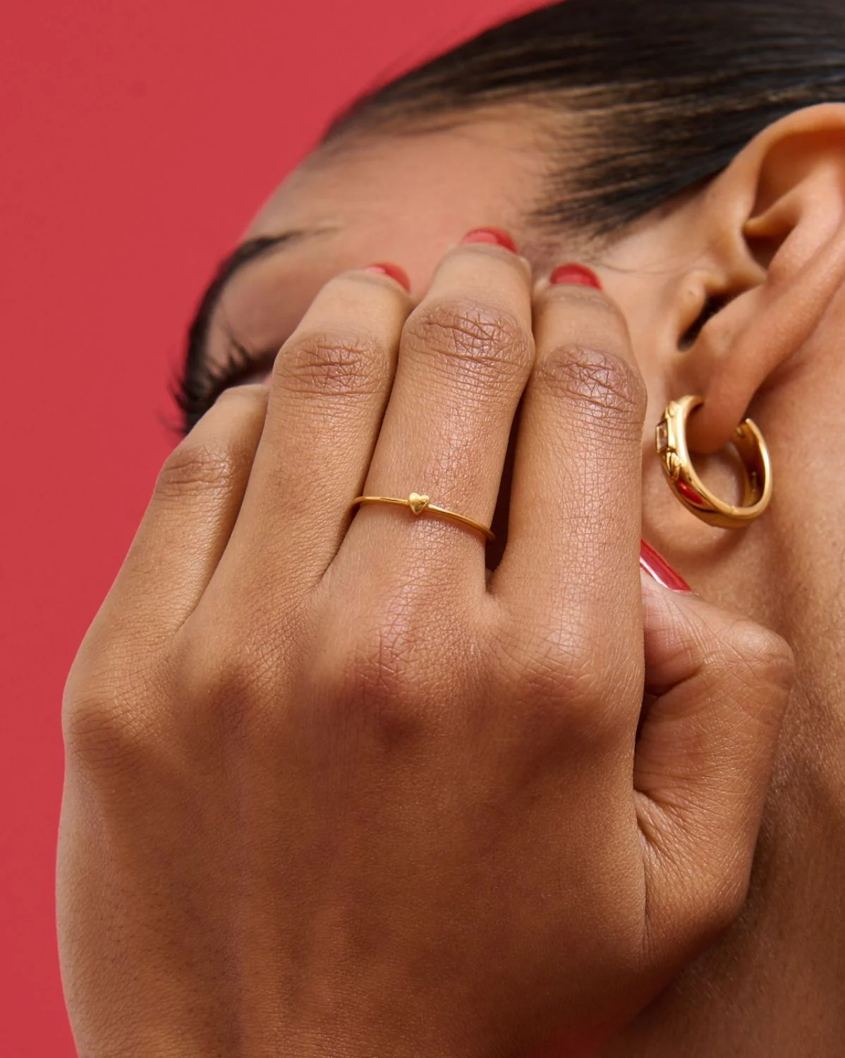 Solid Gold Lumi Heart Stacking Ring - Image 2
