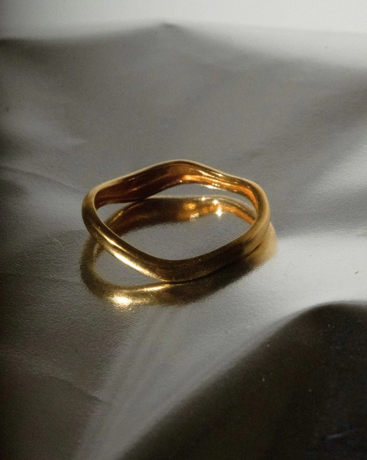 Solid Gold Romy Wave Ring - Image 4