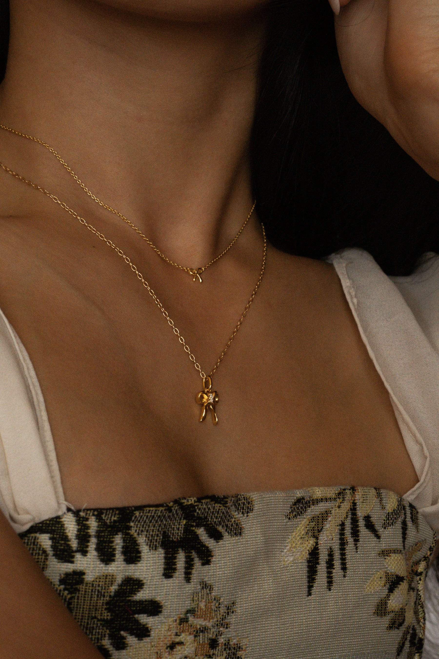 Take A Bow Pendant Necklace - Image 4