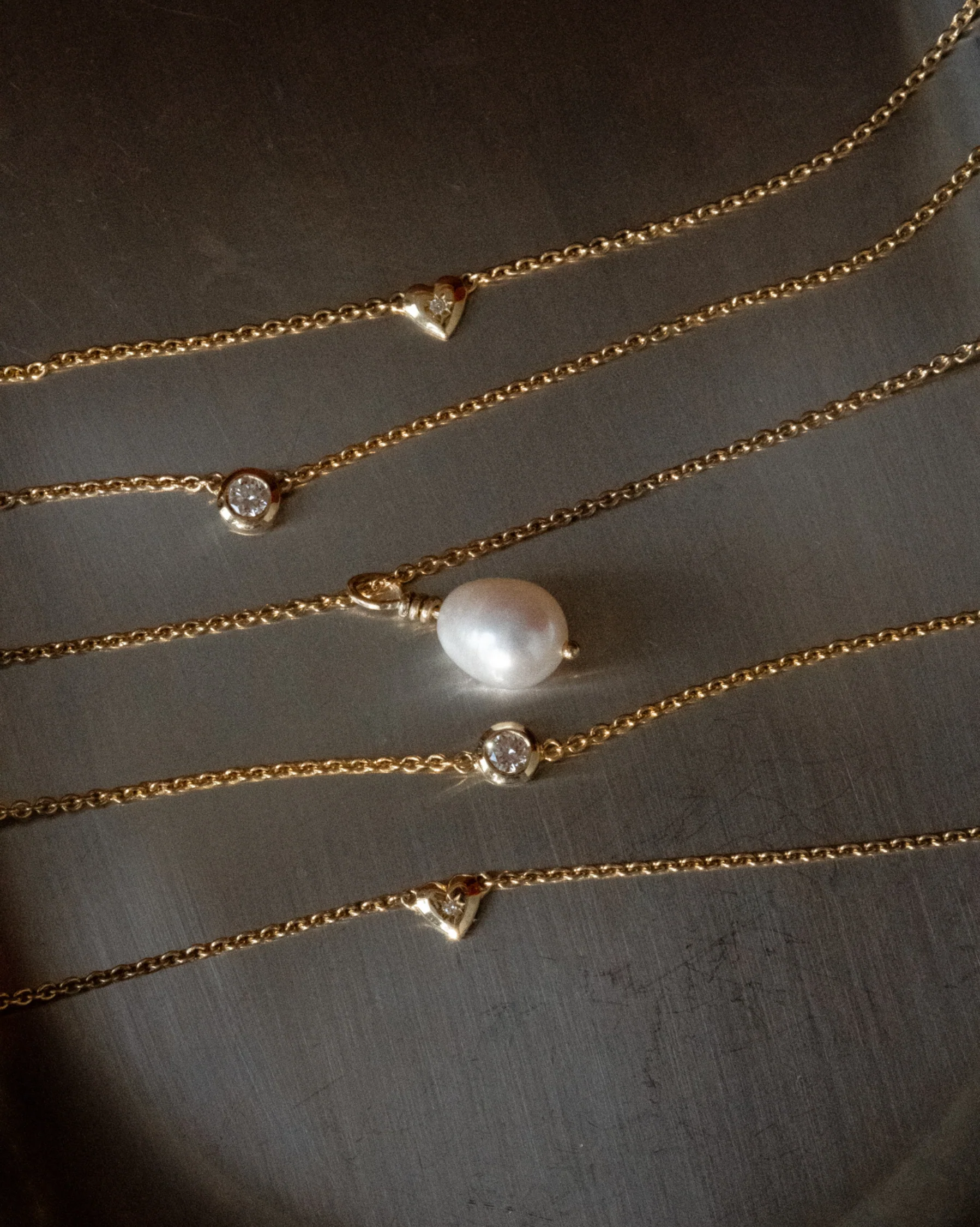 Aarre Bezel Diamond Solid Gold Bracelet - Image 4