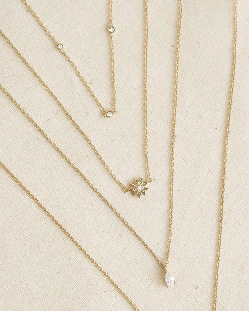 Yuki Solid Gold Trio Diamond Necklace - Image 6